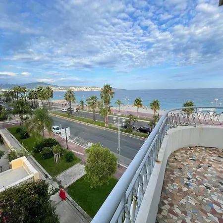 Front, Superbe Pour 4 Personnes * Νίκαια