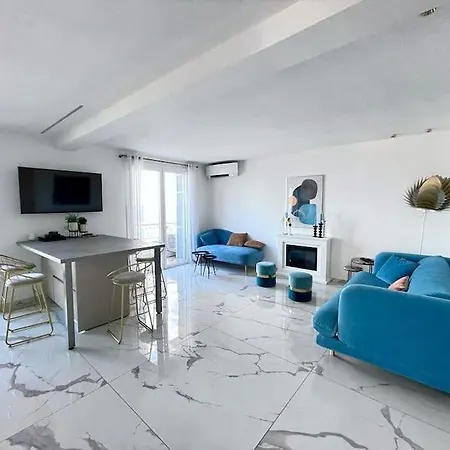 Front, Superbe Pour 4 Personnes * Niza