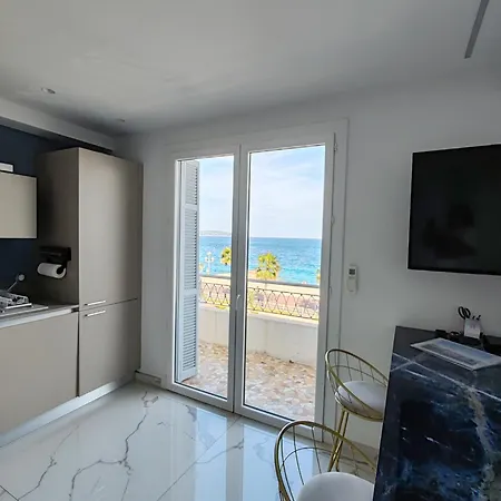 Front, Superbe Pour 4 Personnes Apartamento Niza