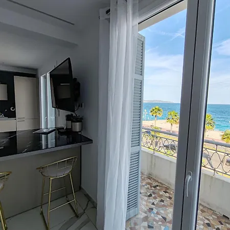 Front, Superbe Pour 4 Personnes Νίκαια