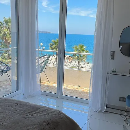 Front, Superbe Pour 4 Personnes * Νίκαια